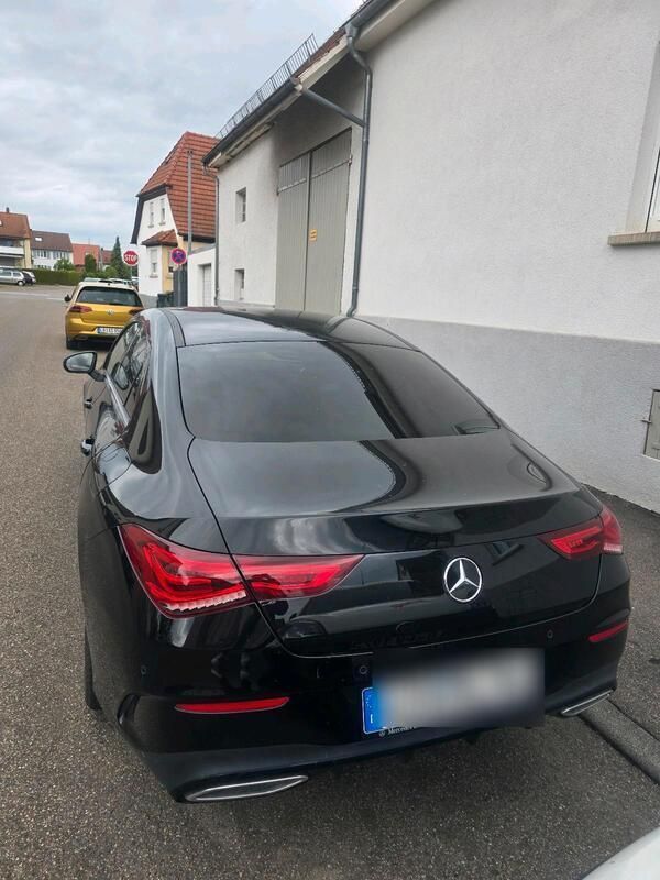 Schwarz Gebraucht 2023 Mercedes CLA250 Limousine | 41.000 € (Etwas zu teuer) - Bild 1/4