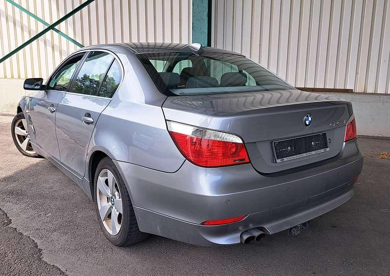 Gebraucht BMW 525 218 PS (160 kW) 2007 Silbergrau metallic Limousine