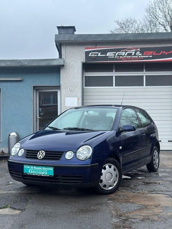 Blau Gebraucht 2002 VW Polo Limousine | 2.199 € (Fairer Preis) - Bild 1/4