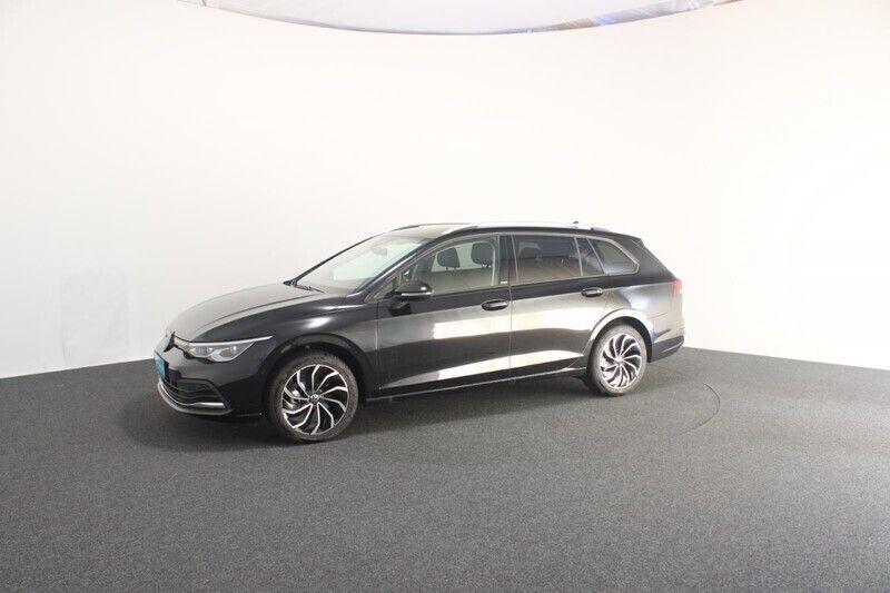 Gebraucht VW Golf VIII Move 110 PS (80 kW) 2023 Schwarz Kombi