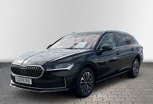 Gebraucht Skoda Superb Selection 150 PS (110 kW) 2024 Onyxschwarz metallic Kombi