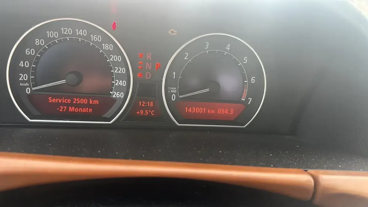 Gebraucht BMW 735L 272 PS (200 kW) 2002 Silber Limousine