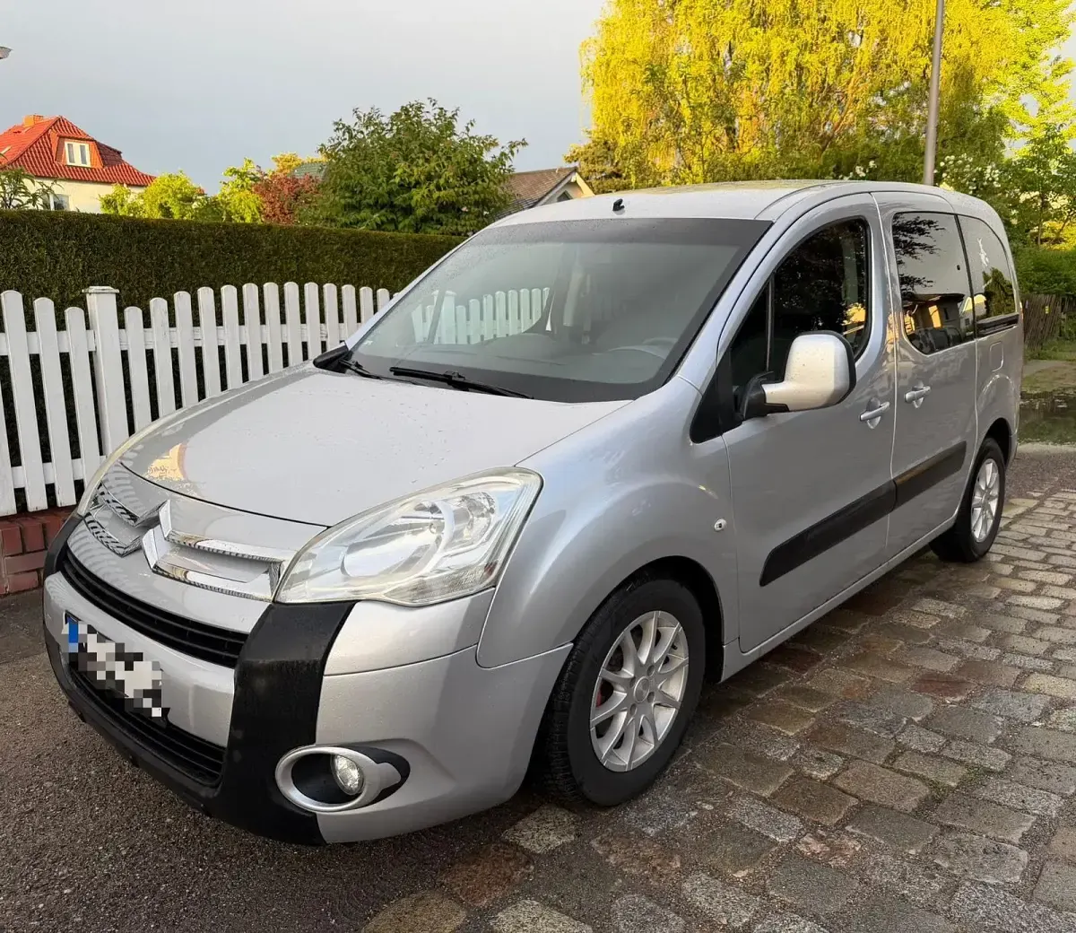 Gebraucht Citroën Berlingo 92 PS (67 kW) 2012 Silber Van / Kleinbus
