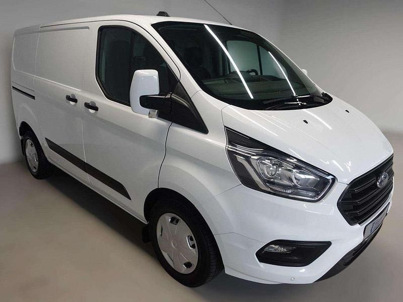 Gebraucht Ford Transit Custom 131 PS (96 kW) 2021 Frostweiß Van / Kleinbus