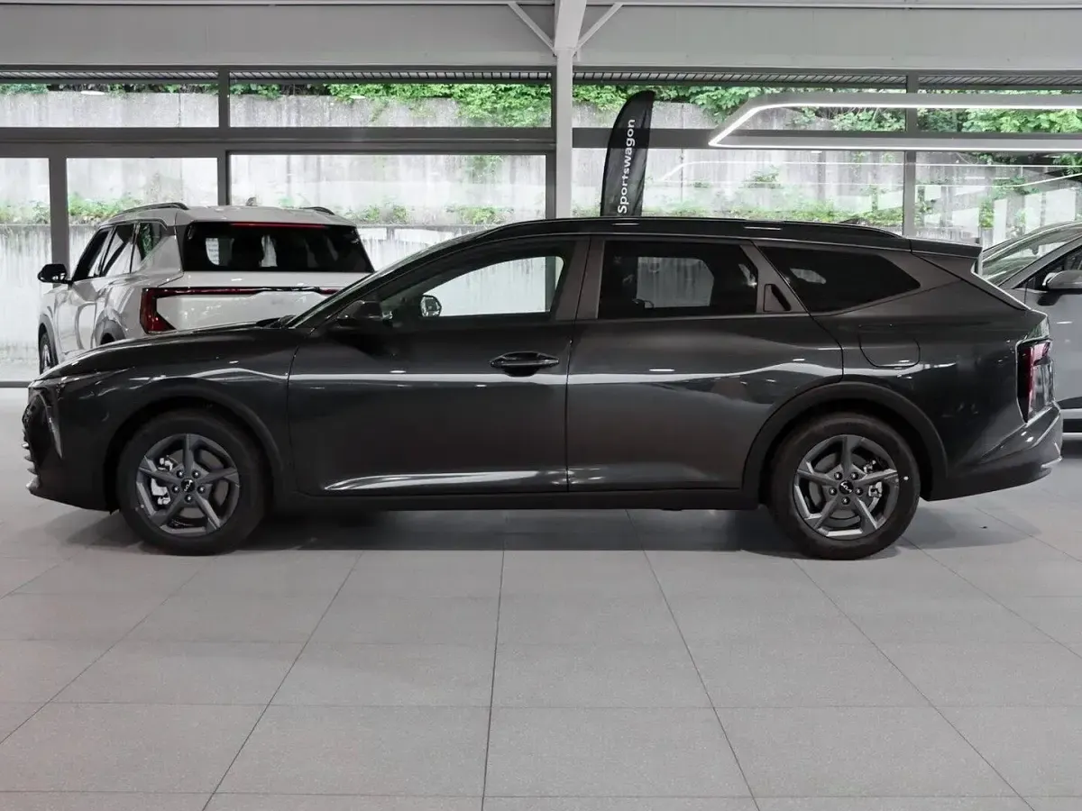 Neu Kia K4 Vision 150 PS (110 kW) 2026 Interstellar grau Kombi