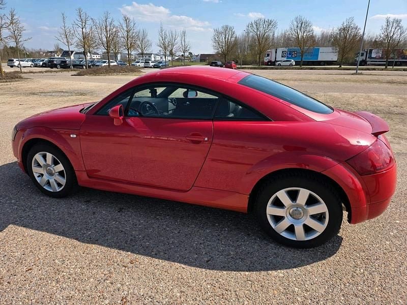 Second-hand Audi TT 150 CP (110 kW) 2003 Roșu Coupe