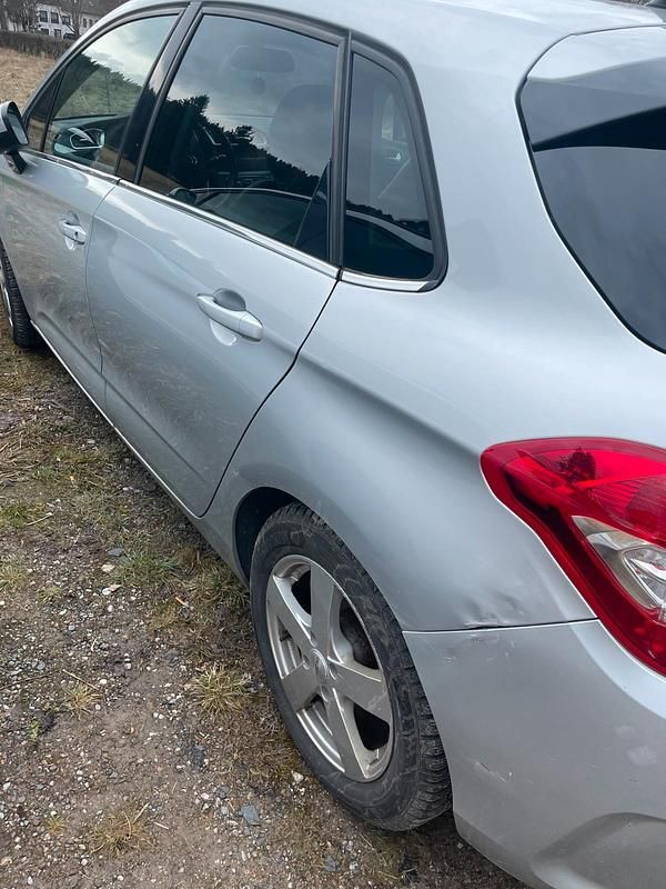 Gebraucht Citroën C4 120 PS (88 kW) 2012 Silber Limousine