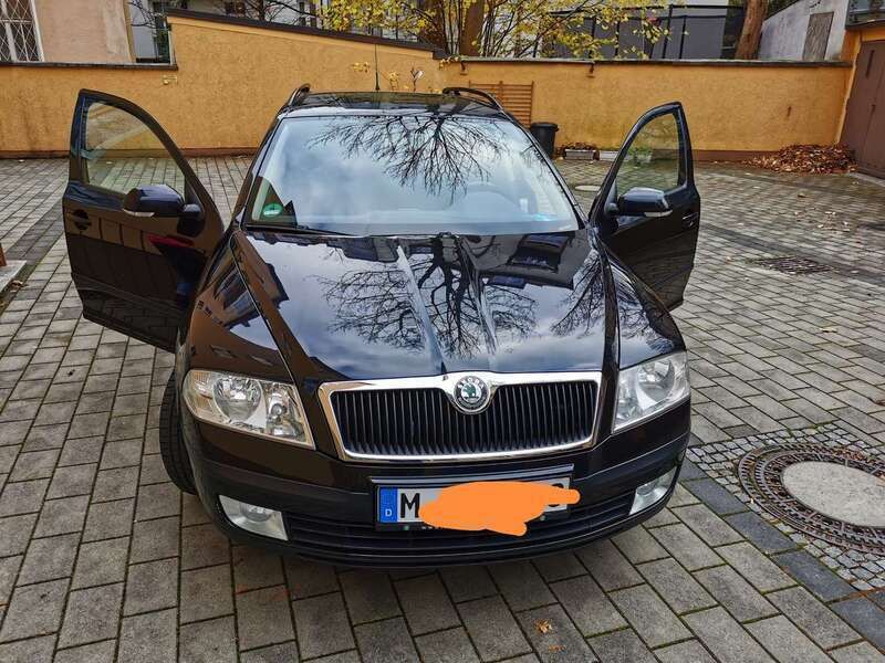 Schwarz Gebraucht 2008 Skoda Octavia Classic Kombi | 3.500 € (Etwas zu teuer) - Bild 1/4