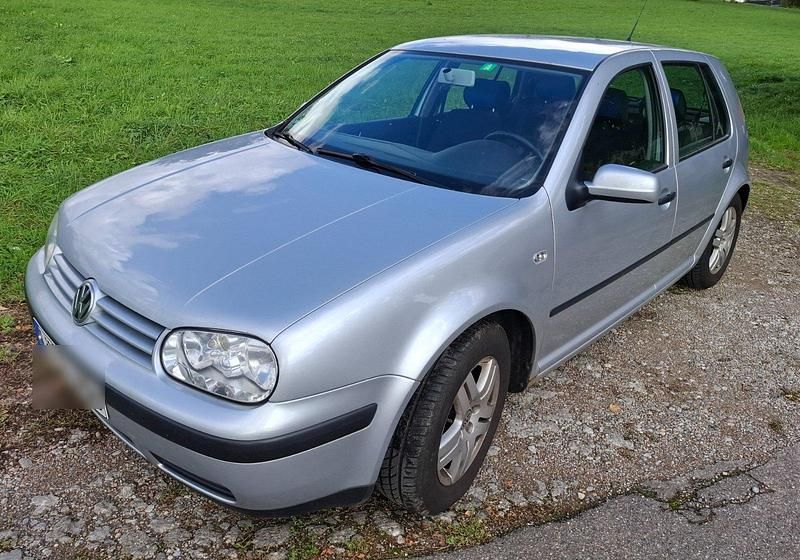 Silber Gebraucht 2001 VW Golf IV Kleinwagen | 3.499 € (Teuer) - Bild 1/4