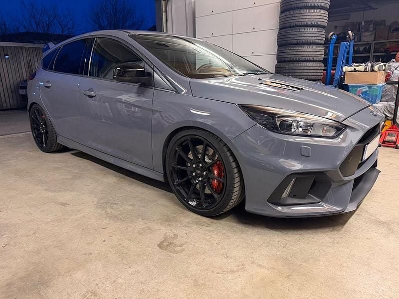 Gebraucht Ford Focus RS 530 PS (389 kW) 2016 Grau Limousine