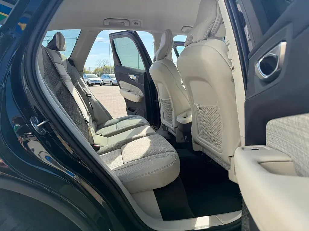 Occasion Volvo XC60 Core 197 ch (144 kW) 2023 Noir SUV