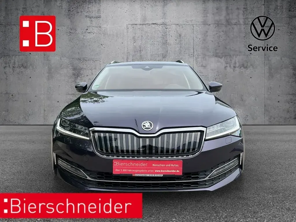 Gebraucht Skoda Superb Style 218 PS (160 kW) 2022 Violett Kombi