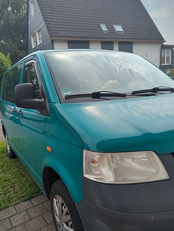 Grün Gebraucht 2006 VW T5 Van | 5.900 € (Etwas zu teuer) - Bild 1/4