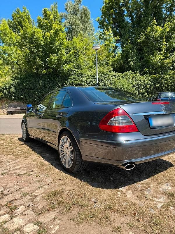 Gebraucht Mercedes E230 Elegance 204 PS (150 kW) 2007 Limousine