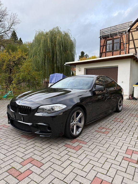 Schwarz Gebraucht 2011 BMW 525 M Sport Limousine | 11.750 € (Fairer Preis) - Bild 1/4