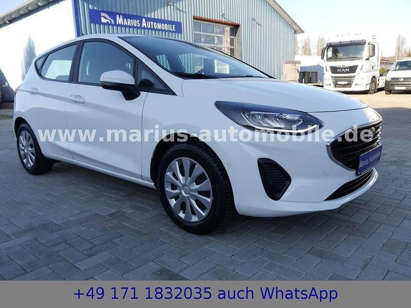 Gebraucht Ford Fiesta Cool & Connect 75 PS (55 kW) 2022 Weiß Kleinwagen
