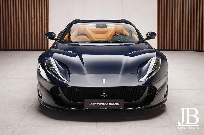 Gebraucht Ferrari 812 795 PS (584 kW) 2020 Blu pozzi Cabrio