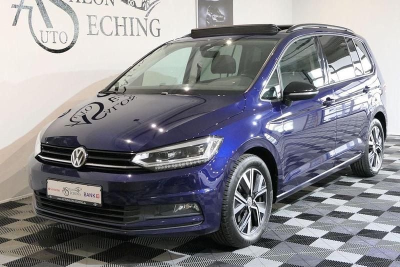 Gebraucht VW Touran Highline 150 PS (110 kW) 2020 Blau Van / Kleinbus