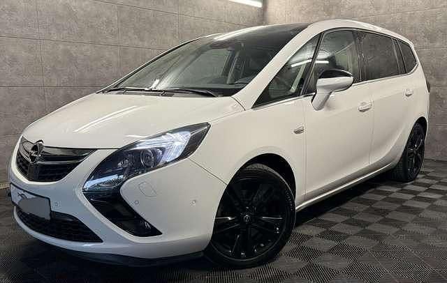 Weiß Gebraucht 2014 Opel Zafira Tourer Innovation Van / Kleinbus | 11.980 € (Teuer) - Bild 1/1