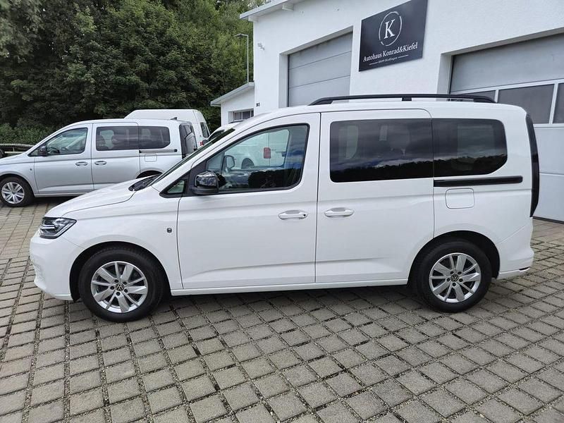 Gebraucht VW Caddy Life 114 PS (83 kW) 2022 Candyweiss Van / Kleinbus