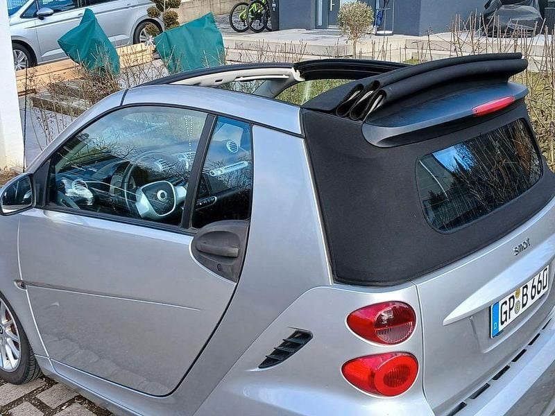 Gebraucht Smart ForTwo Cabrio Passion 71 PS (52 kW) 2012 Silber Cabrio