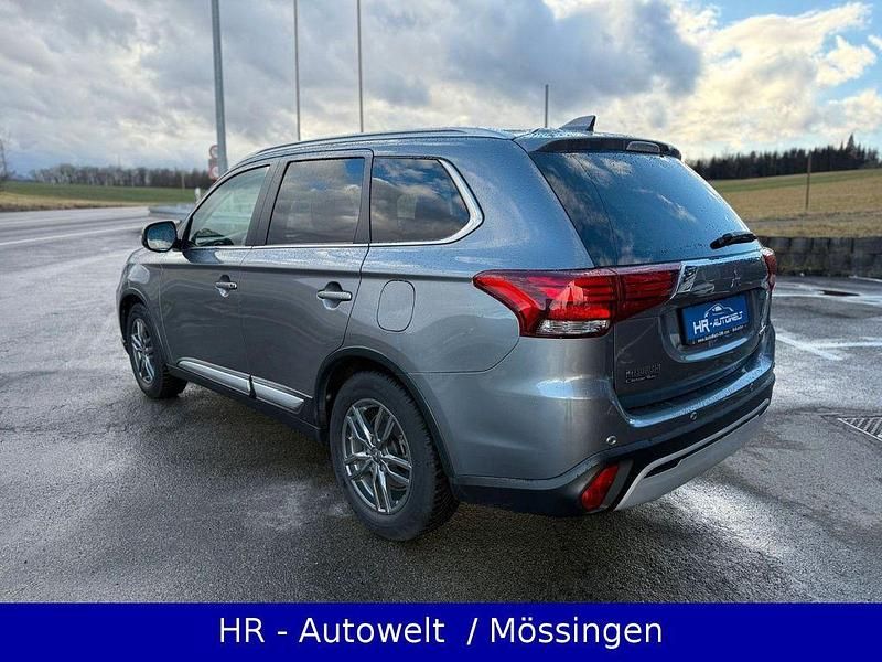 Gebraucht Mitsubishi Outlander Top 150 PS (110 kW) 2019 Grau SUV