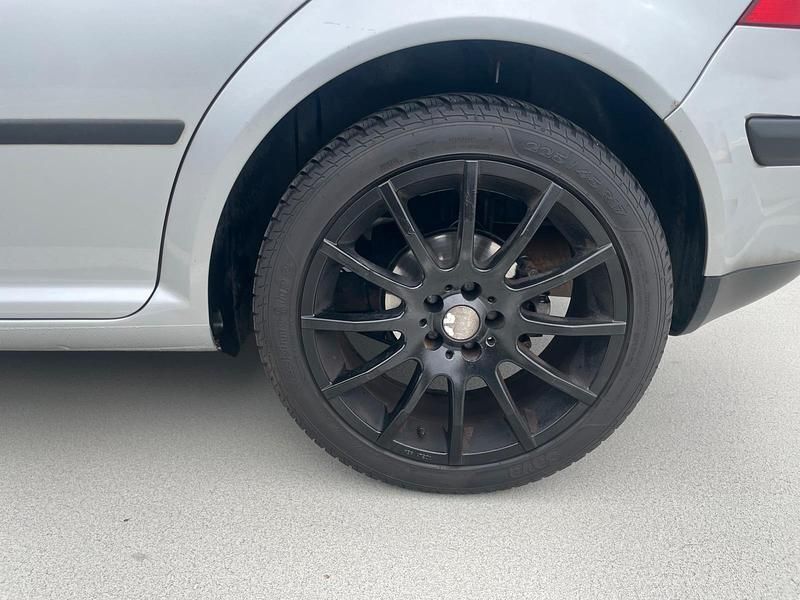 Gebraucht VW Golf IV 101 PS (74 kW) 2001 Kleinwagen