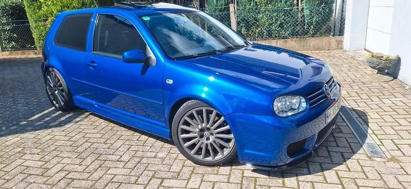 Blau Gebraucht 2004 VW Golf V R Limousine | 30.000 € - Bild 1/4