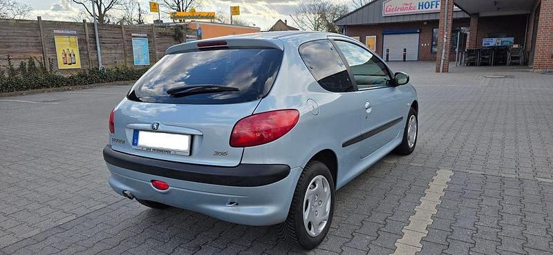Gebraucht Peugeot 206 75 PS (55 kW) 2003 Blau Limousine