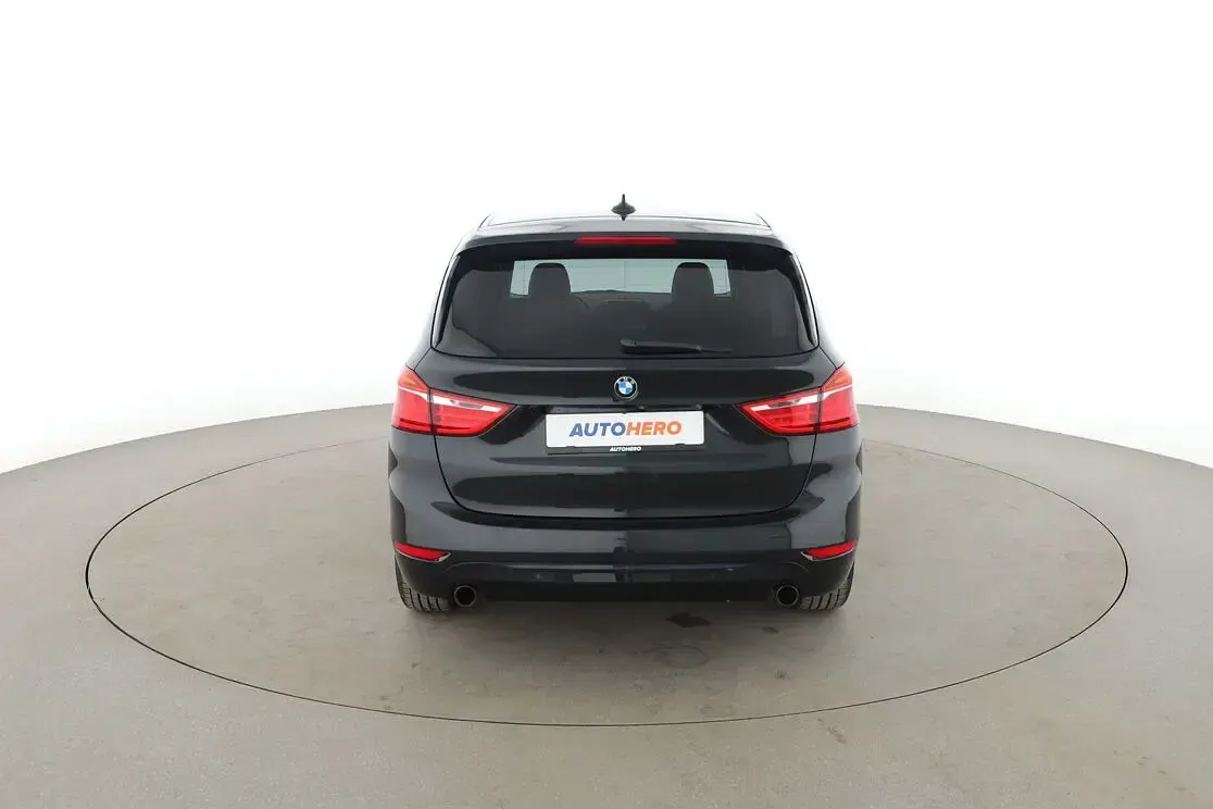 Gebraucht BMW 220 Gran Tourer Sport Line 190 PS (139 kW) 2016 Schwarz Van / Kleinbus