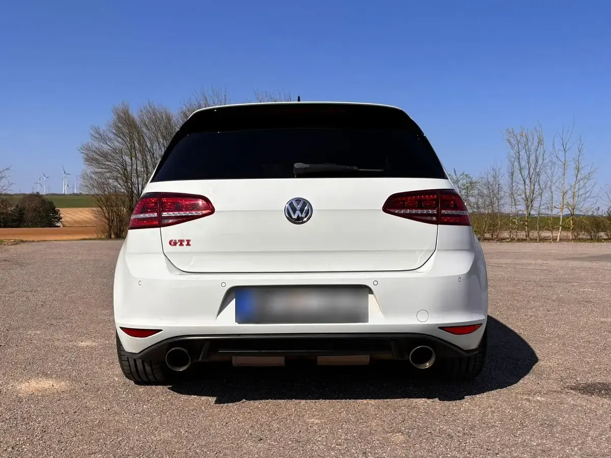 Gebraucht VW Golf VII GTI 230 PS (169 kW) 2016 Weiß Limousine