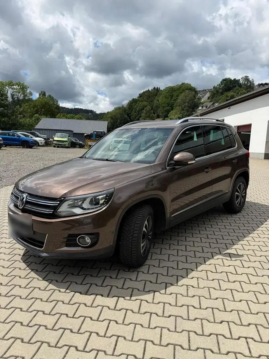 Gebraucht VW Tiguan 160 PS (117 kW) 2012 Braun SUV