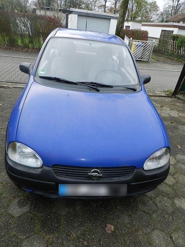 Gebraucht Opel Corsa 45 PS (33 kW) 1997 Blau Kleinwagen