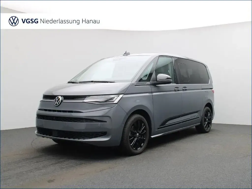 Usata VW Multivan Edition 150 CV (110 kW) 2025 Grigio Monovolume