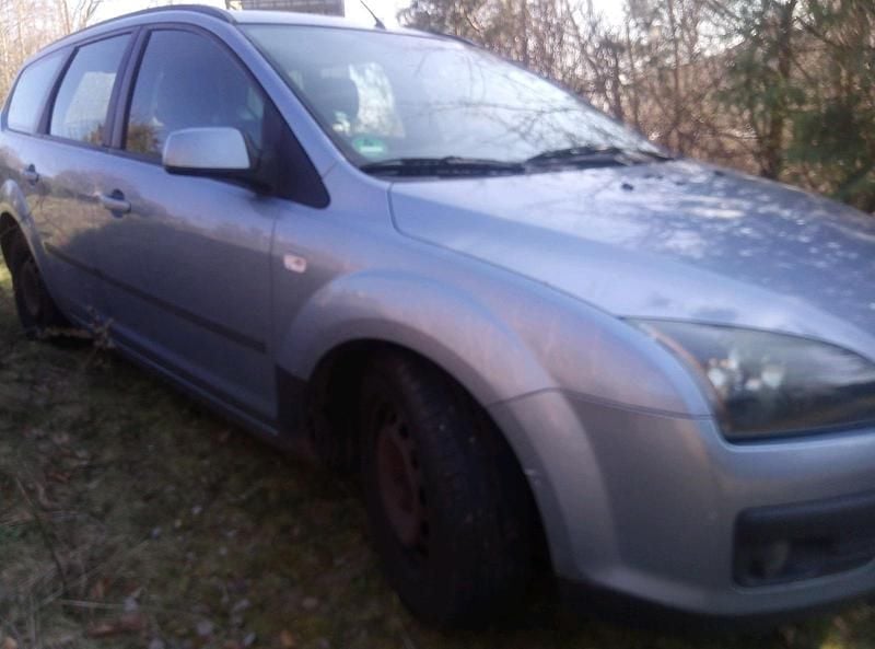 Gebraucht Ford Focus 105 PS (77 kW) 2006 Silber Kombi