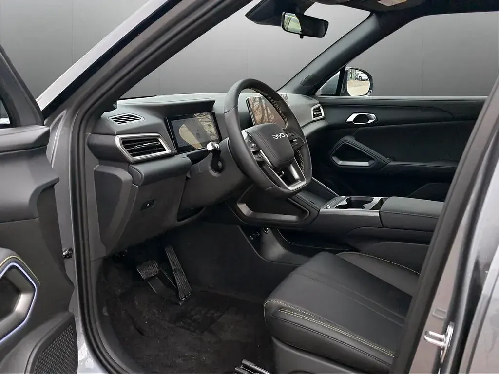 Neu BYD Atto 2 212 PS (155 kW) 2026 Skiing white SUV