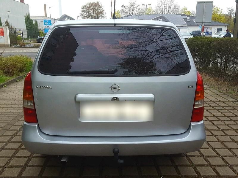 Gebraucht Opel Astra 101 PS (74 kW) 2003 Silber Kombi