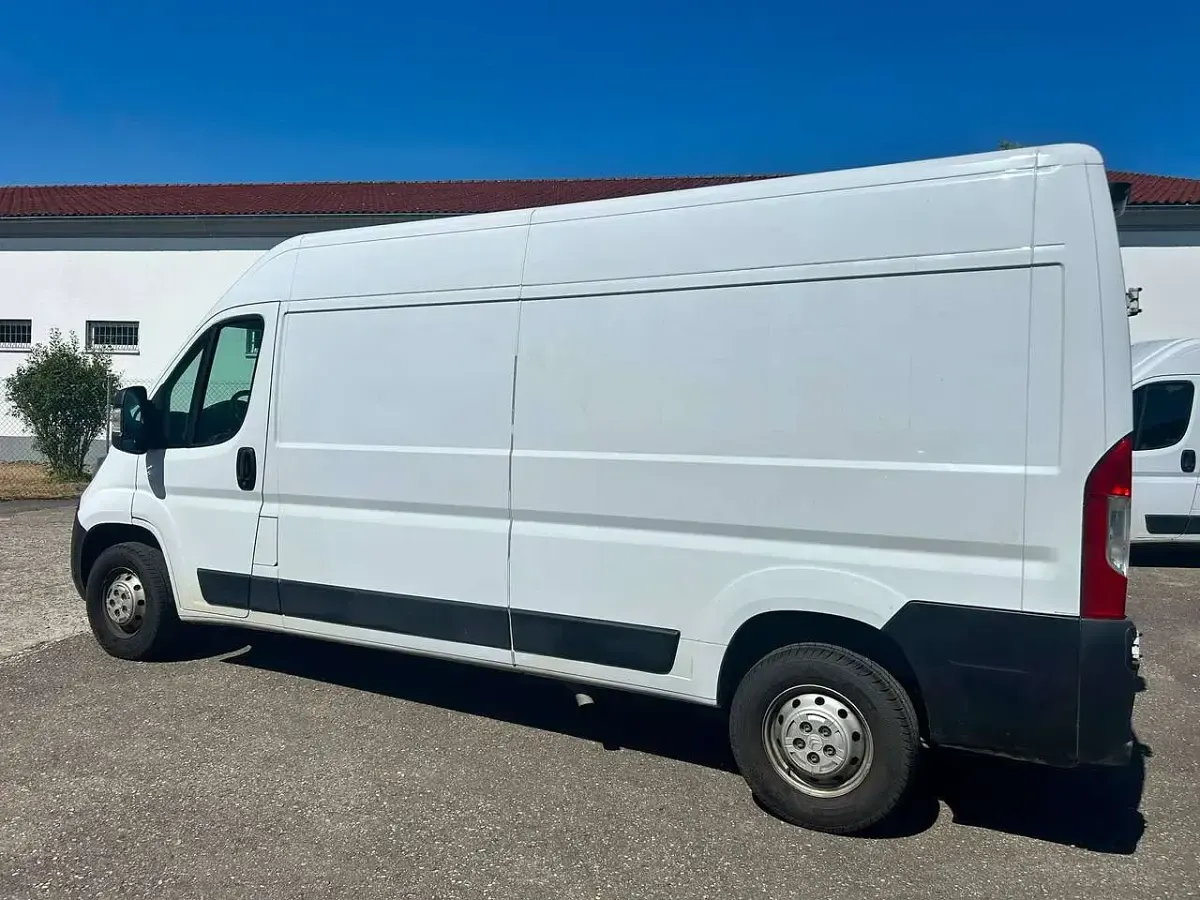 Gebraucht Citroën Jumper 140 PS (102 kW) 2023 Weiss icy Van / Kleinbus