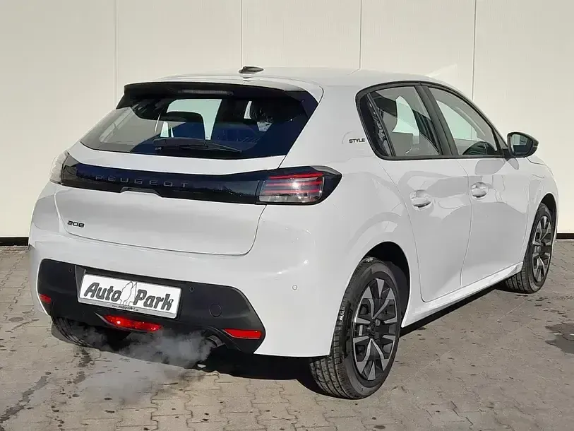 Neu Peugeot 208 Style 101 PS (74 kW) 2025 Weiss okenite Kleinwagen