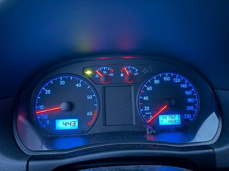 Gebraucht VW Polo 54 PS (39 kW) 2003 Schwarz Limousine