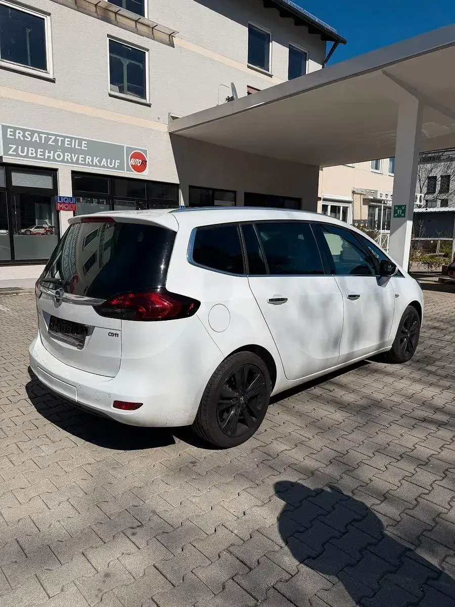 Gebraucht Opel Zafira Tourer Innovation 165 PS (121 kW) 2013 Weiß Van / Kleinbus
