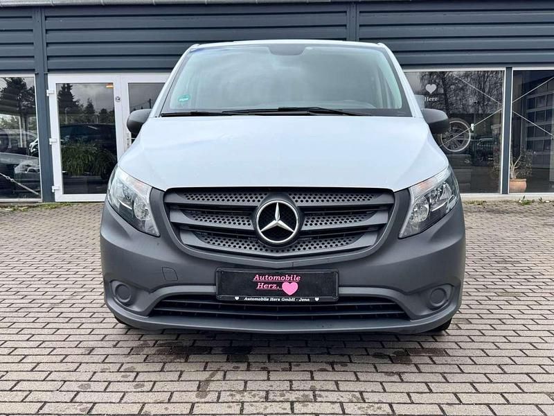 Gebraucht Mercedes Vito 163 PS (119 kW) 2018 Weiß Van