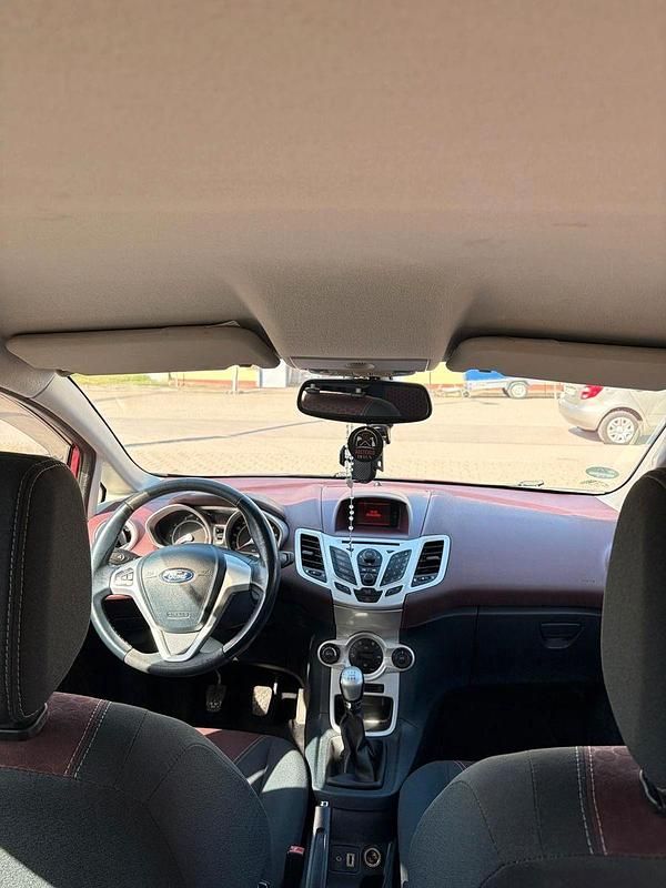 Gebraucht Ford Fiesta Titanium 82 PS (60 kW) 2008 Kleinwagen