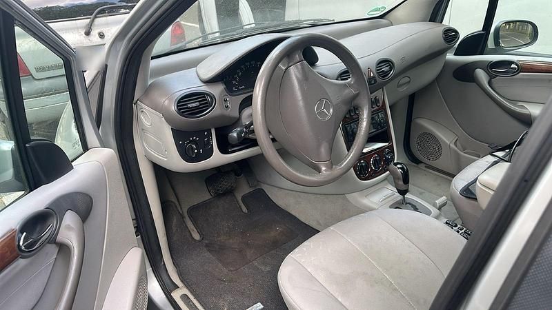 Gebraucht Mercedes A160 Elegance 102 PS (75 kW) 2003 Grau Kleinwagen
