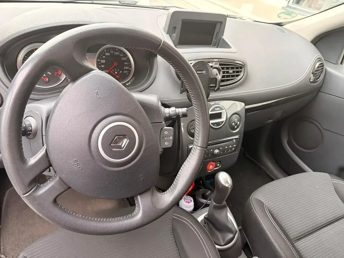 Gebraucht Renault Clio 2012 Schwarz Kleinwagen