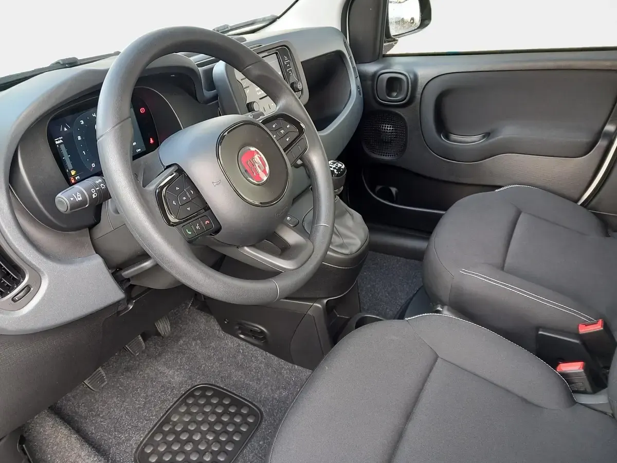 Neu Fiat Panda 71 PS (52 kW) 2025 Weiss Kleinwagen
