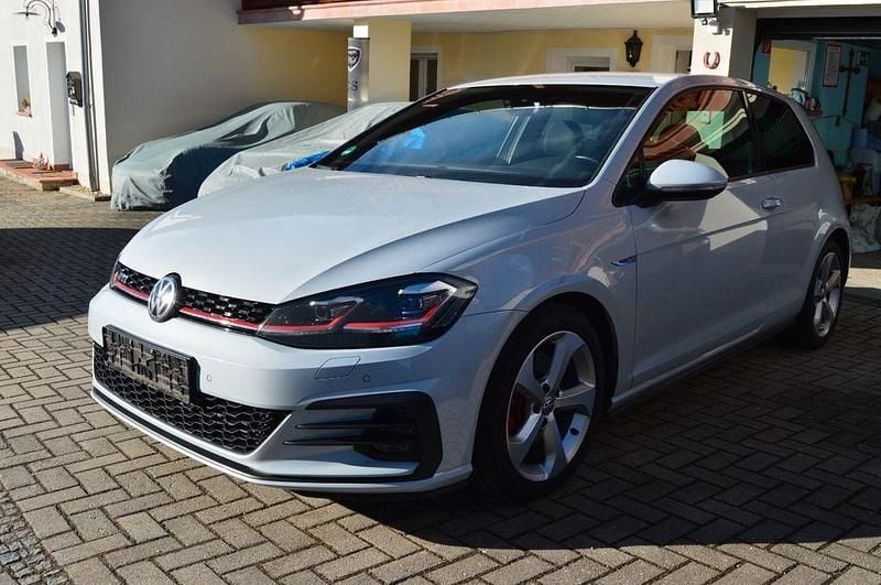 Silber Gebraucht 2018 VW Golf VII GTI Limousine | 18.880 € (Fairer Preis) - Bild 1/4