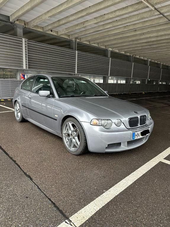 Gebraucht BMW 325 Sport Line 192 PS (141 kW) 2003 Silber Limousine