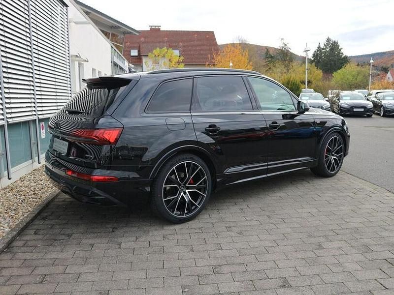 Gebraucht Audi Q7 Competition 286 PS (210 kW) 2021 Mythosschwarz metallic SUV