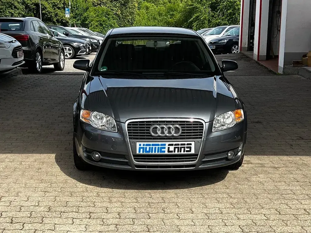 Gebraucht Audi A4 131 PS (96 kW) 2005 Grau Limousine
